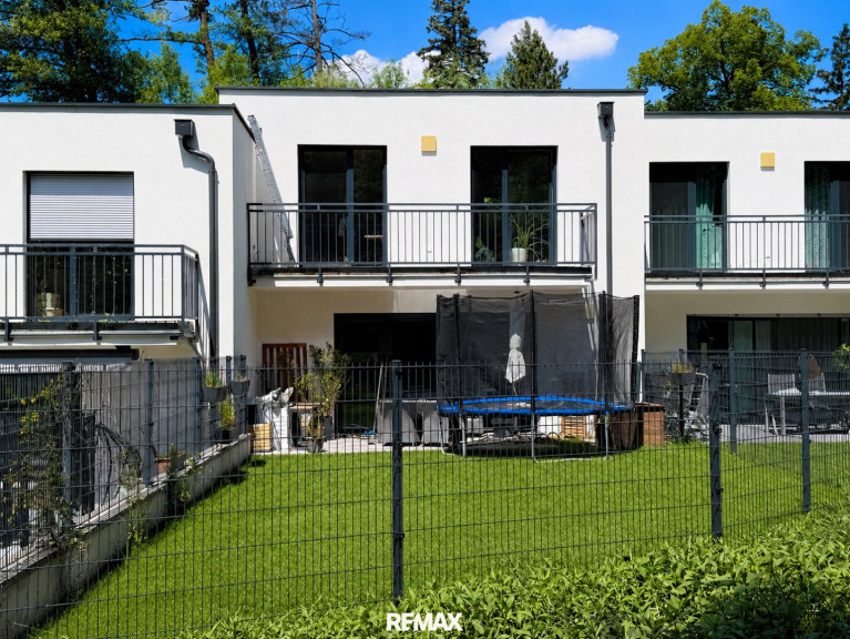 Haus - 2500, Baden - Neuer Preis! Modernes 4-Zimmer-Reihenhaus mit Garten, Vollkeller & 2 Stellplätzen in Baden