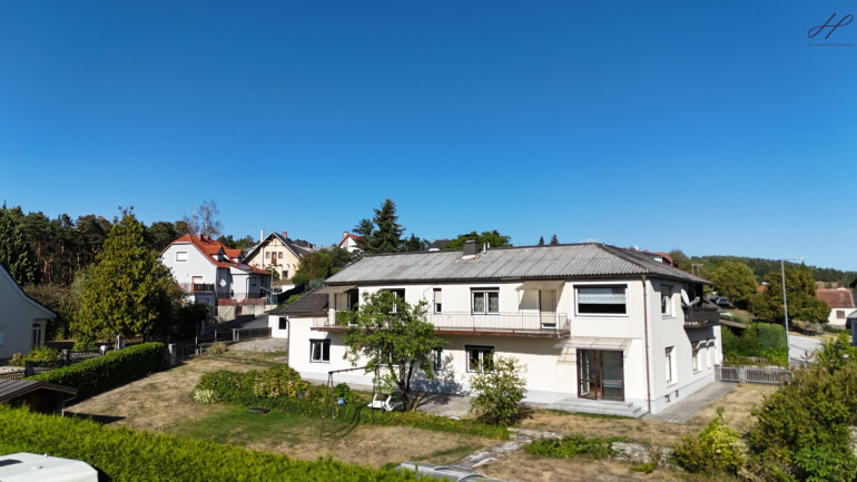 Zinshaus Renditeobjekt - 7434, Bernstein - Anlegerobjekt mit Potenzial: 5 Wohneinheiten | ca. 500 m² Nutzfläche | Garten, Pool & 3 Garagen