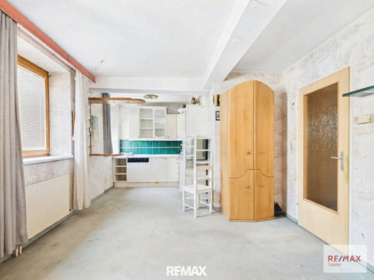 Wohnung - 1210, Wien - Sanierungsbedürftige 1-Zimmer Whg. in der Nähe des Floridsdorfer Spitzes