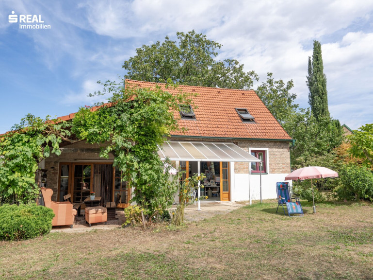 Haus - 7023, Zemendorf - Liebevolles Anwesen mit Atelier auf traumhaft schönem Eigengrund - 59,17m² Wohnhaus plus 58,84m² modernisierte Scheune!