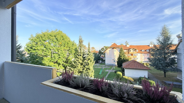 Wohnung - 4800, Attnang-Puchheim - Generalsanierte 2-Zimmer-Wohnung mit Loggia und Tiefgarage – provisionsfrei