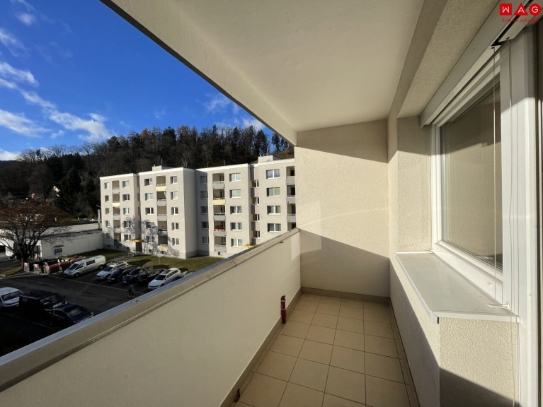 Wohnung - 8700, Leoben - Familienfreundliche 3 Raum-Wohnung mit sonniger Loggia in toller Lage ab 01.11.2026 verfügbar