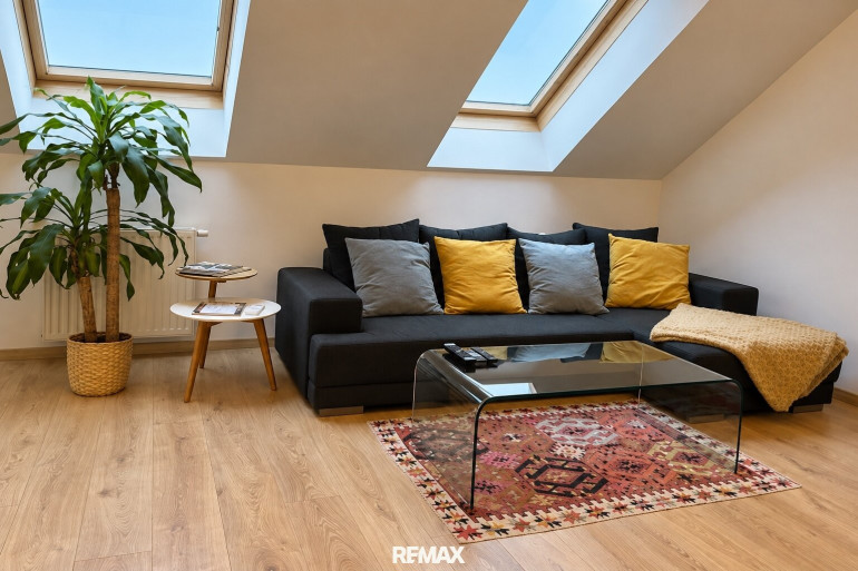Wohnung - 1100, Wien - Über 76 m² Wohn- und Terrassenfläche – U1 ums Eck