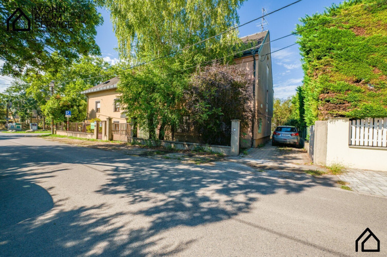 Haus - 1220, Wien - Großes Wohnhaus mit Werkstatt oder Atelier.