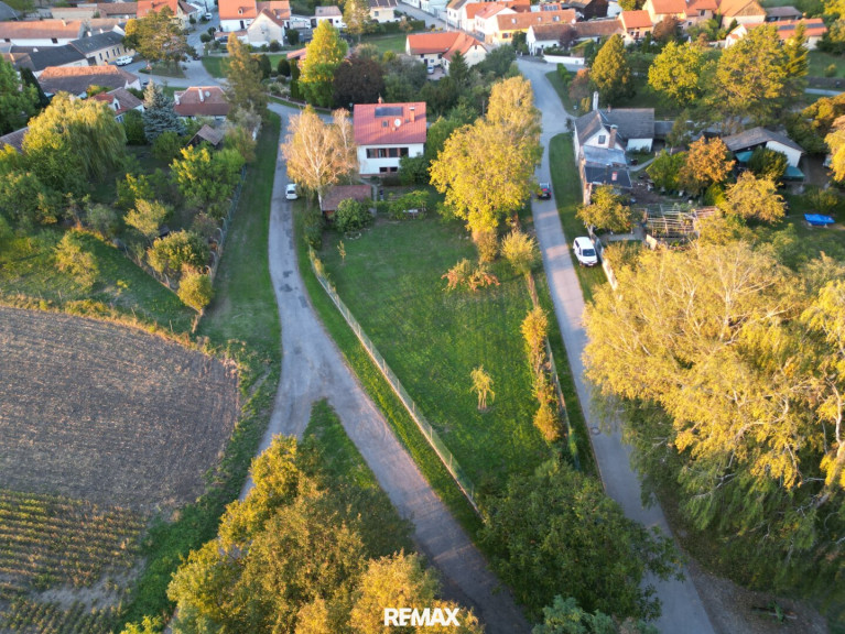 Grundstück - 2471, Schönabrunn - Geplante Bauparzelle mit ca. 1000 m² in Schönabrunn