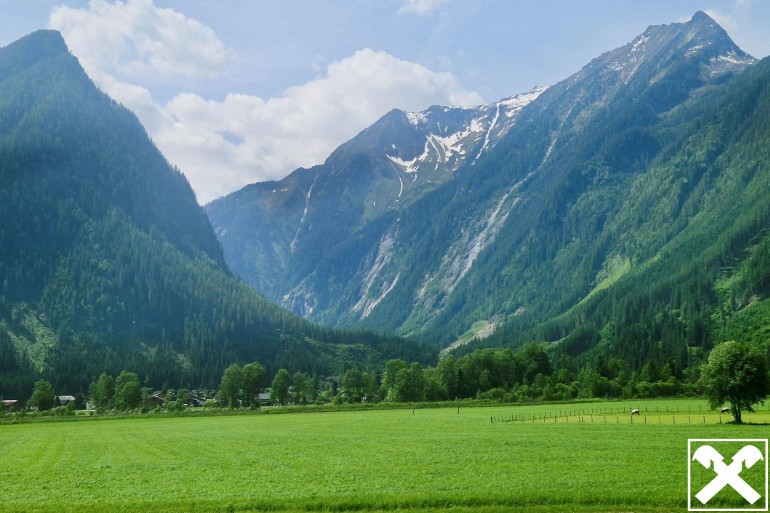 Grundstück - 5741, Neukirchen/Grv. - Baugrundstück mit wunderschönem Bergpanorama