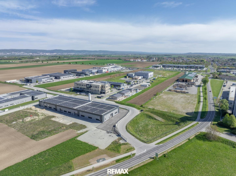 Grundstück - 7011, Siegendorf - Industriebaugrundstück am Hotspot der B16 – 11.362 m² direkt am Kreisverkehr Siegendorf
