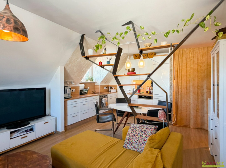 Wohnung - 8160, Weiz - Zentral in Weiz: Gepflegte 4-Zimmer-Wohnung mit Gemeinschaftsgarten & Tiefgaragenoption