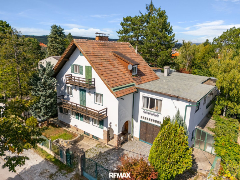 Haus - 2380, Perchtoldsdorf - Großzügiges Einfamilienhaus mit weitläufigem Garten in den Weingärten von Perchtoldsdorf