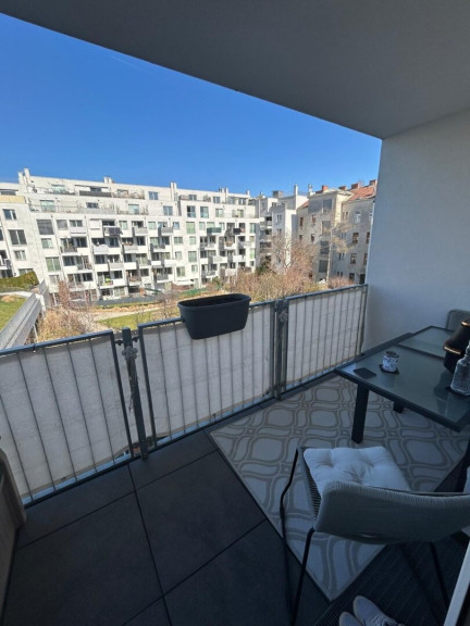 Wohnung - 1210, Wien - Charmante 3-Zimmer-DG-Wohnung mit 2 Balkonen und Terrasse