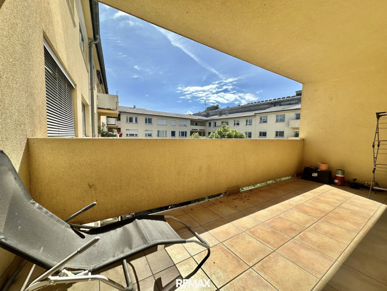 Wohnung - 1110, Wien - Zu verkaufen: Lichtdurchflutete 3-Zimmer-Wohnung mit großer Loggia in ruhiger Lage in Simmering!