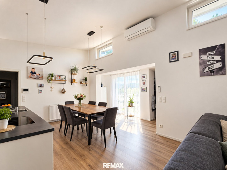 Wohnung - 9300, Hunnenbrunn - Attraktive Wohnung mit Dachterrasse & gemeinschaftlichem Privatgarten mit Pool