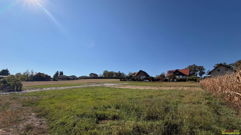 Grundstück - 8072, Fernitz-Mellach - Genießen Sie die Ruhe mit Ausblick ins Grüne. - 20 Min. vor Graz. - Beliebte und naturnahe Lage bei Fernitz!
