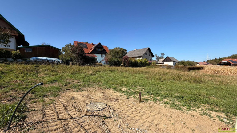Grundstück - 8072, Fernitz-Mellach - 20 Min. vor Graz. - Beliebte und naturnahe Lage bei Fernitz! - Genießen Sie die Ruhe mit Ausblick ins Grüne.