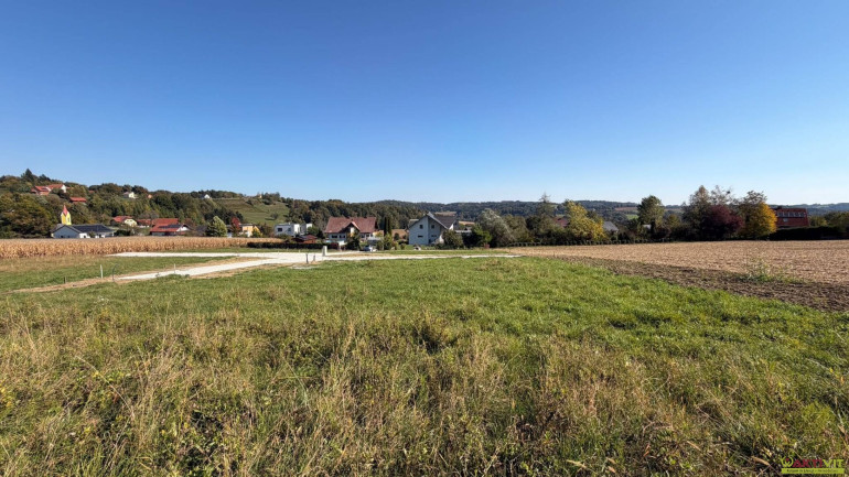 Grundstück - 8072, Fernitz-Mellach - 20 Min. vor Graz. - Beliebte und naturnahe Lage bei Fernitz! - Genießen Sie die Ruhe mit Ausblick ins Grüne.