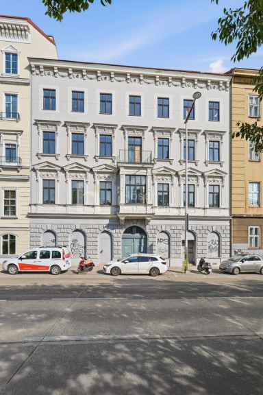 Wohnung - 1070, Wien,Neubau - 2-Zimmer-Altbau (hofseitig) mit Gestaltungsspielraum | Rund 52 m² mit Balkon | 1070 Wien