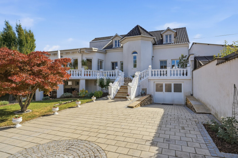 Haus - 7312, Horitschon - Wohnen mit eigenem Wellnessbereich: Haus mit Indoorpool, Sauna und Doppelgarage in Horitschon