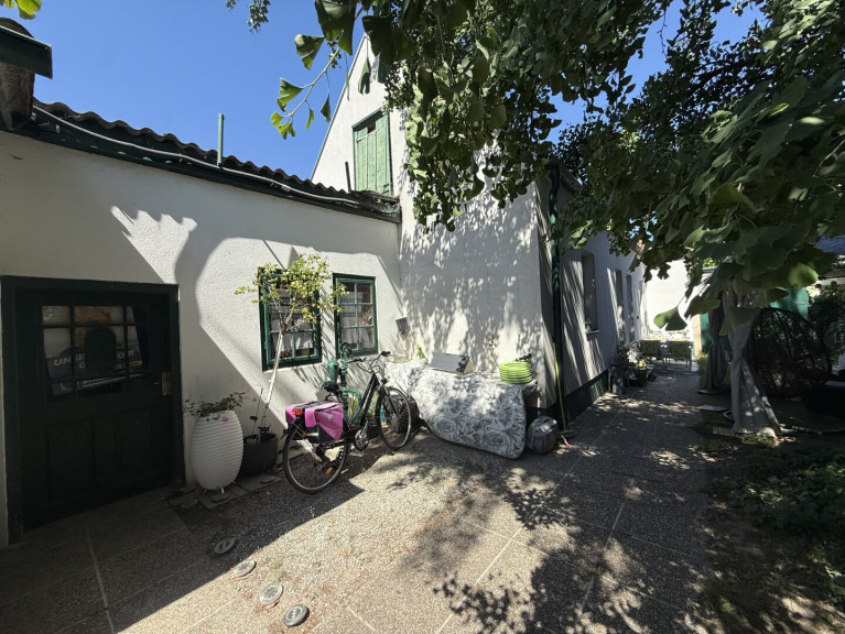 Haus - 7011, Siegendorf - Zwei Häuser, ein Investment: Renditeobjekt mit Großgrund in Siegendorf