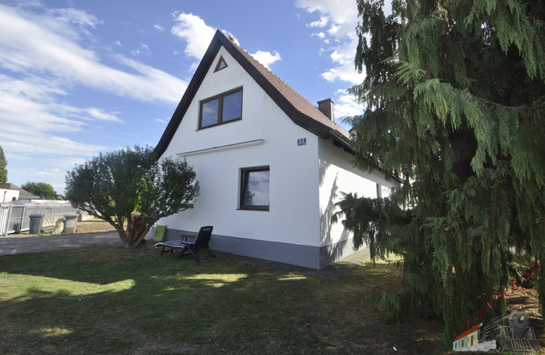Haus - 3130, Herzogenburg - Generalsaniertes Einfamilienhaus mit Dachterrasse, Doppelgarage und schönem gepflegtem Garten