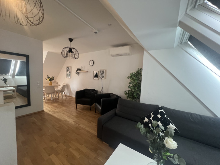 Wohnung - 1210, Wien, Floridsdorf - Voll Möblierte Maisonette Wohnung mit Terrasse | keine Ablöse | klimatisiert | Open House am 1.11 um 15:00 Uhr