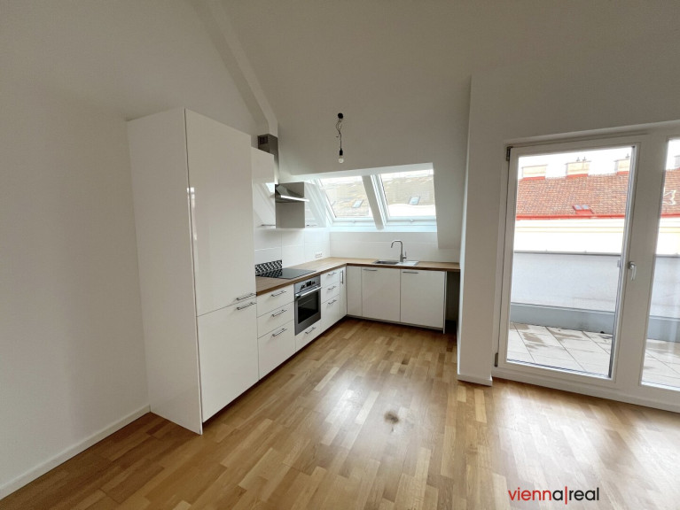 Wohnung - 1150, Wien - Helle 3-Zimmer Dachgeschosswohnung mit Terrasse, Klimaanlage, Kellerabteil und Fahrradraum nahe U3 Johnstraße/Meiselmarkt