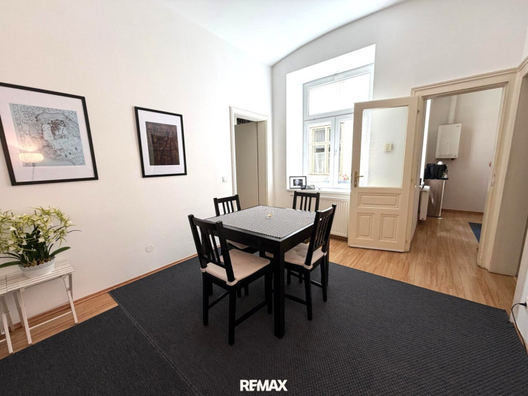 Wohnung - 1080, Wien - Ein eigener Rückzugsort zum Penthouse – nur gemeinsam mit einer Großwohnung erhältlich 42-m²-Personalwohnung im Erdgeschoss in Wien – um € 290.000!