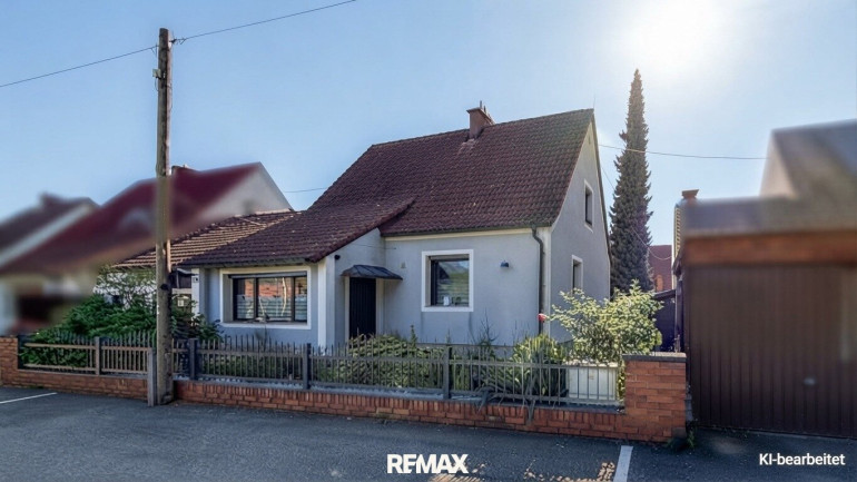 Haus - 3500, Rehberg - Einfamilienhaus mit Pool, Biotop und viel Platz in beliebter Lage von Rehberg