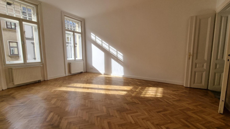 Wohnung - 1070, Wien - 3 Zimmer Altbau Wohnung in der Kaiserstraße