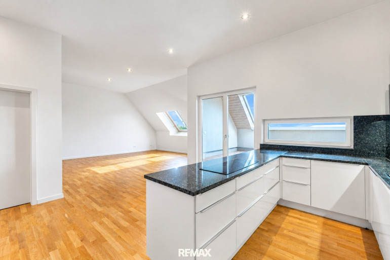 Wohnung - 8010, Graz - Stilvolle Stadtwohnung mit Loft-Flair und Blick auf den Schlossberg