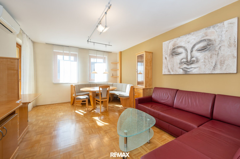 Wohnung - 8042, Graz - Wohnen in ruhiger Lage – 3 Zimmer-Wohnung mit Loggia und TG-Parkplatz in Graz-St.Peter