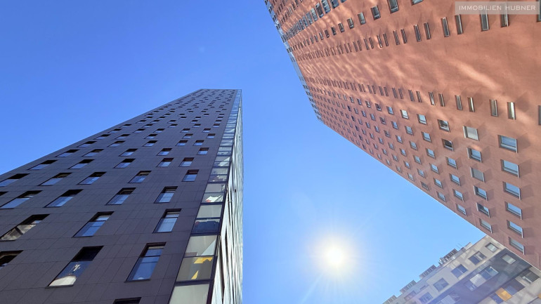 Wohnung - 1100, Wien, Favoriten - „Wohnung mit Parkplatz und Concierge" im 11. Stock mit Loggia  um € 1.300