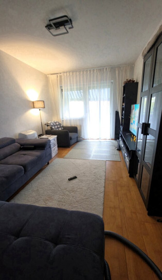Wohnung - 4063, Hörsching - Helle 3-Zimmer-Wohnung mit Loggia und Stellplatz in Hörsching – Miete €770,29