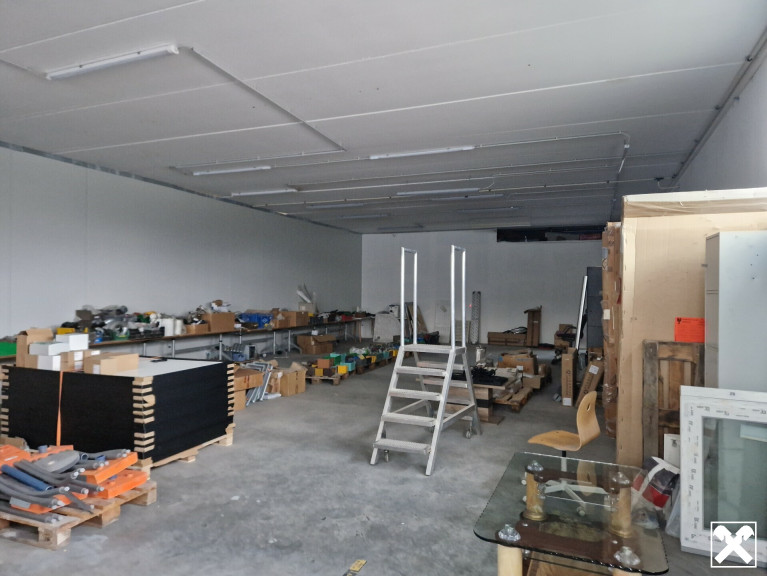 Einzelhandel - 3470, Kirchberg am Wagram - LAGERHALLE MIT KLEINEM BÜRO UND SANITÄREINRICHTUNGEN IN BAHNHOFSNÄHE ALLES INKLUSIVE