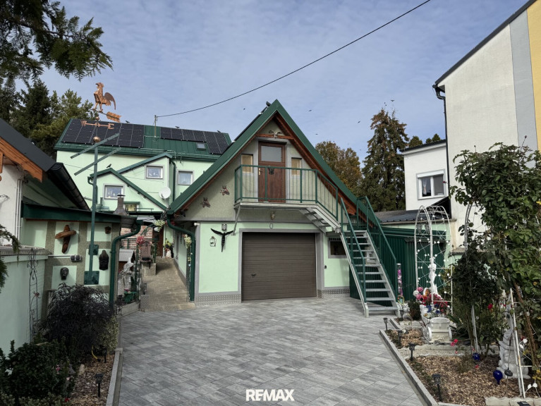 Haus - 2225, Zistersdorf - "Besonderes Ein-/Zweifamilienhaus mit Werkstatt und Weinkeller in Loidesthal"