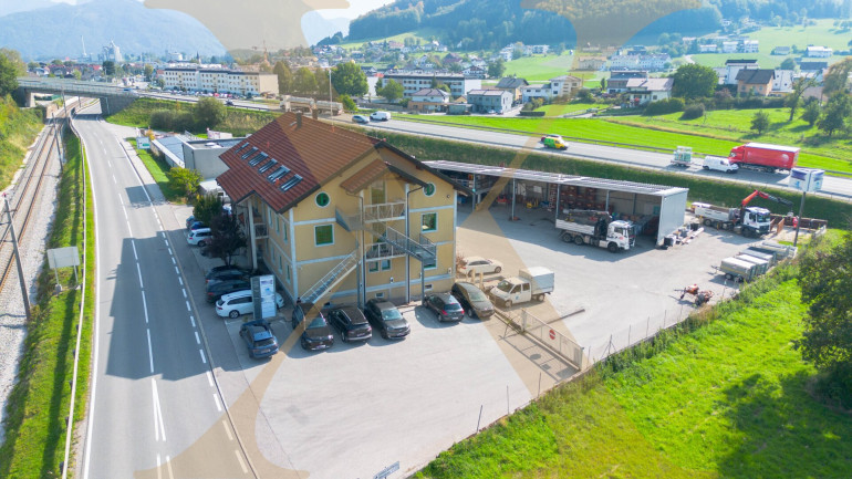 Büro / Praxis - 4812, Pinsdorf - Bürogebäude mit ca. 260m² Bürofläche und überdachtem Lager in Pinsdorf zu vermieten!