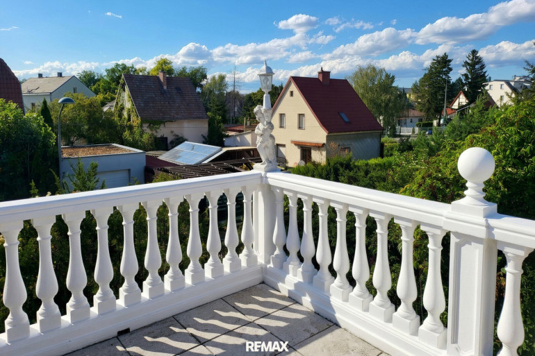 Haus - 1210, Wien - Einfamilienhaus mit Garten, Pool und Garage