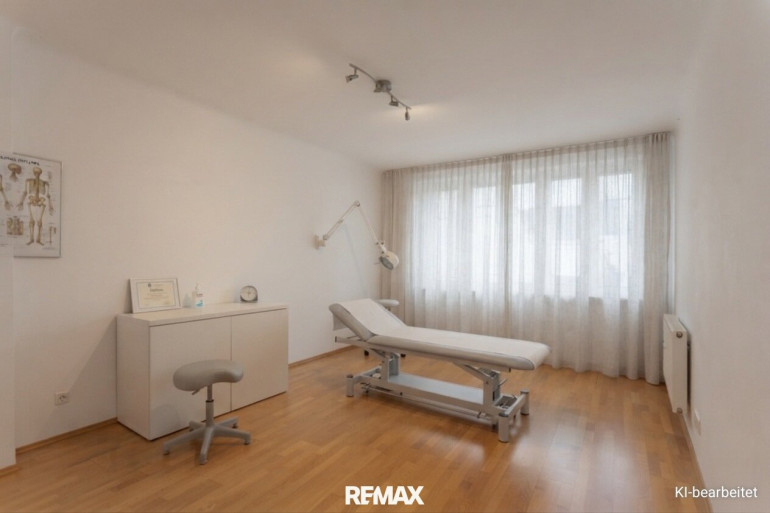 Wohnung - 1010, Wien - Mitten im Geschehen – Attraktive Geschäftsfläche für Büro, Praxis oder Ordination am Schwedenplatz