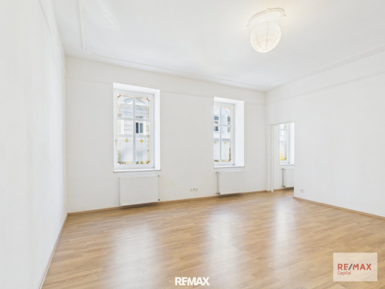 Wohnung - 1120, Wien - Umfassend sanierte 2-Zimmer-Hochparterrewhg. in 1120 Wien – nahe der U4 und an der Grenze zum 5. Bezirk
