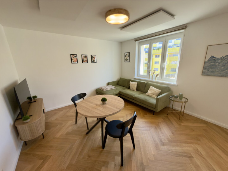 Wohnung - 1160, Wien,Ottakring - Hochwertig generalsanierte 2,5-Zimmer-Wohnung in ruhiger Hoflage – Provisionsfrei & inkl. Vertragskosten