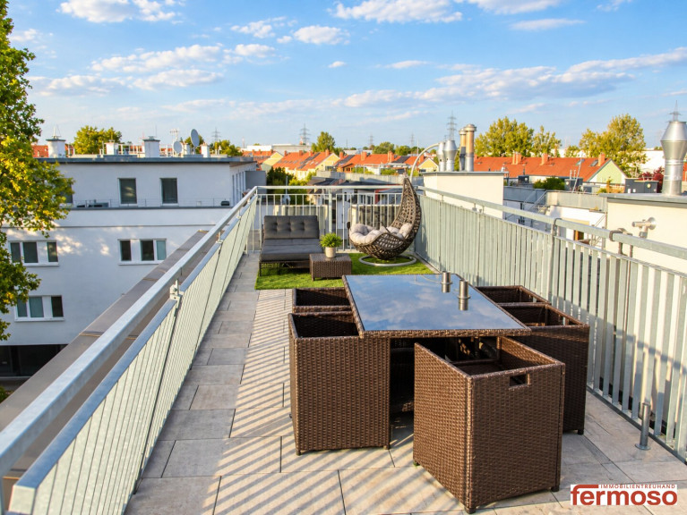 Wohnung - 2333, Leopoldsdorf - Moderne 3-Zi-Dachgeschosswohnung mit Rundumblick-Terrasse, Klimaanlage & Tiefgarage in Leopoldsdorf!