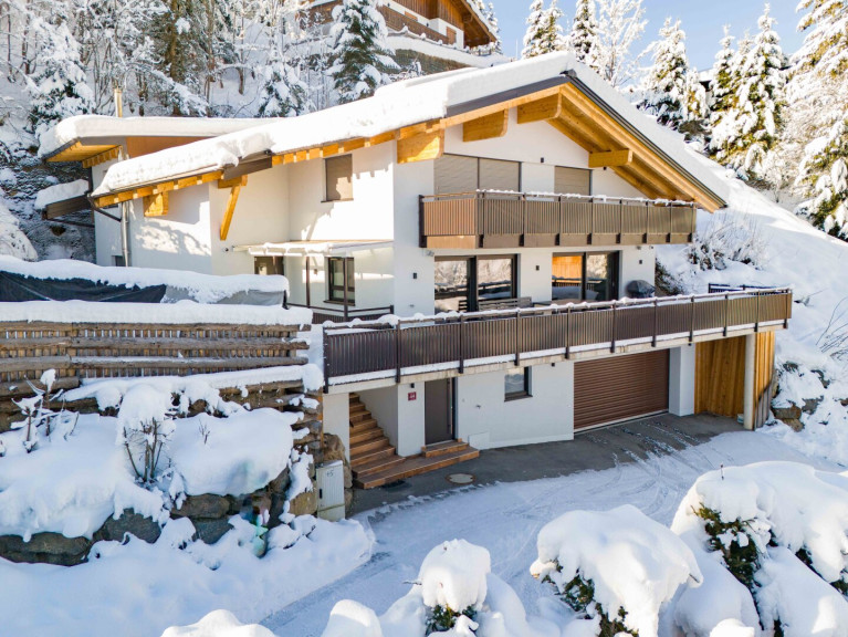 Haus - 5761, Maria Alm am Steinernen Meer - ZWEITWOHNSITZ! Neuwertiges Ferienhaus mit Ski-in/Ski-out bestehend aus 2 Wohnungen in Maria Alm/Hinterthal