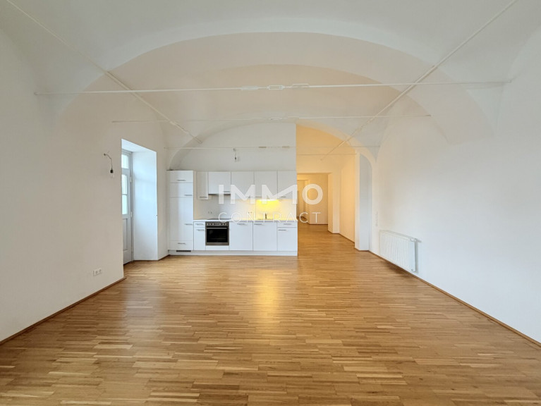 Wohnung - 7100, Neusiedl am See - SCHLOSS NEUSIEDL – STILVOLLE 4-ZIMMER-RESIDENZ MIT 113 M² IM HISTORISCHEN SCHLOSSAMBIENTE