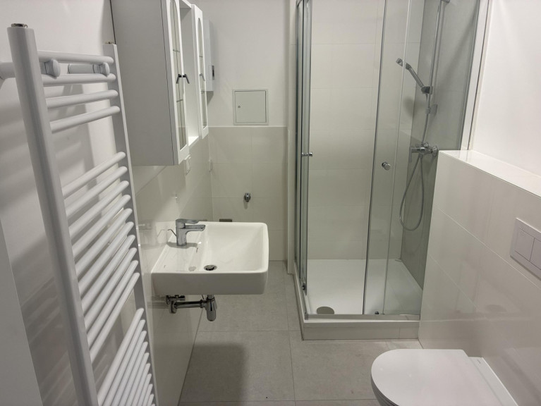 Wohnung - 1100, Wien - Neu saniert - Erstbezug