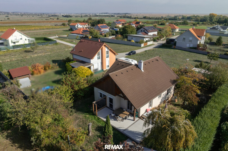 Haus - 7082, Donnerskirchen - Gepflegter Bungalow mit 4 Zimmern, Kamin, 2 Stellplätzen und Keller!