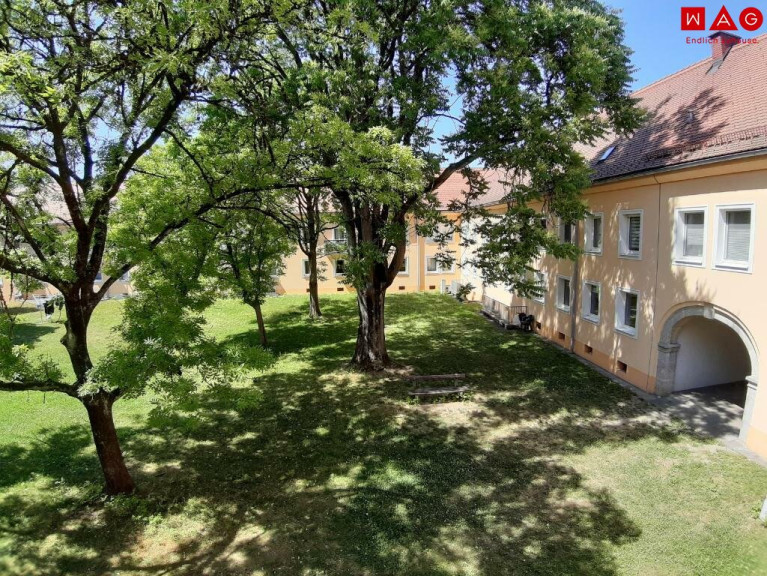 Wohnung - 4400, Steyr - Mehr Raum für Ihre Wohnträume! Großzügige 4-Zimmer Familienwohnung mit hellem Raumkonzept, Badewanne & Dusche und traumhaftem Grünblick – ein Zuhause mit Wohlfühlfaktor!